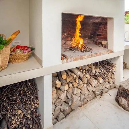 Garden Apartment Pakostane