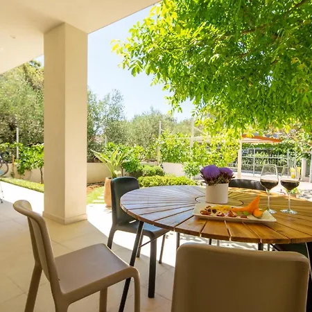 Garden Apartment